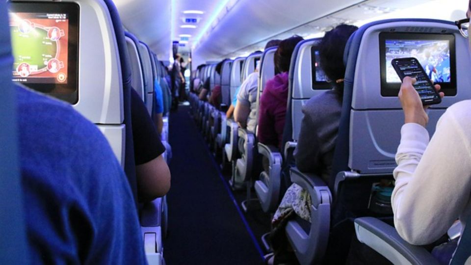 Don’t Fly Without the Best Travel Power Bank of 2025!